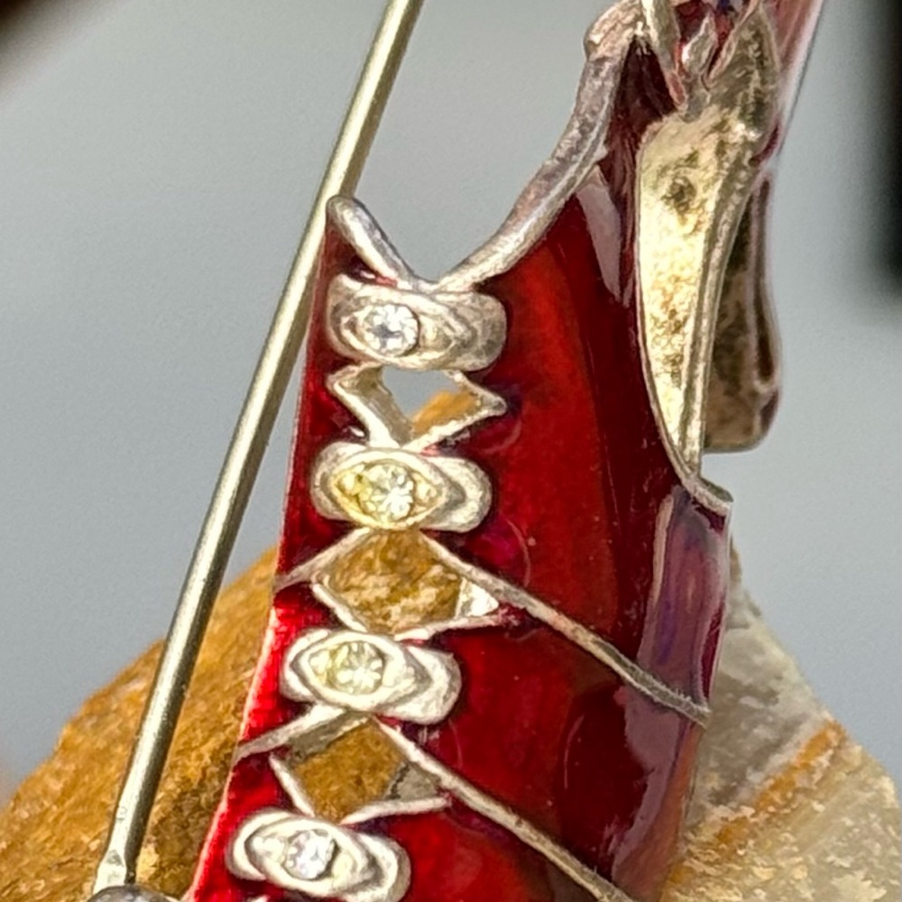 Dazzling Vintage MMA Red Enamel Elegant Shoe Brooch – 1980s Dance - Picture 12 of 12